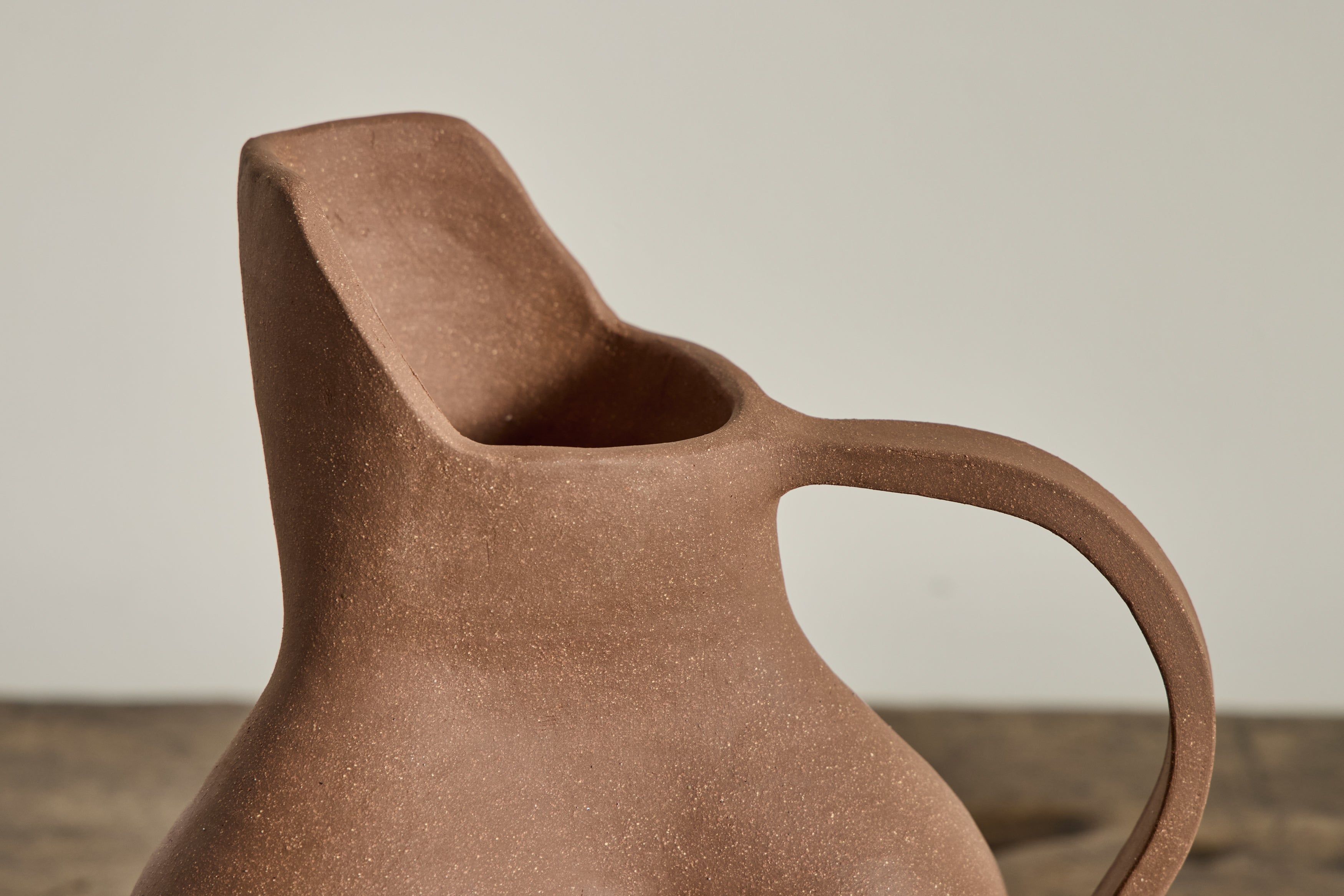 Tripod Pitcher in Red Stone