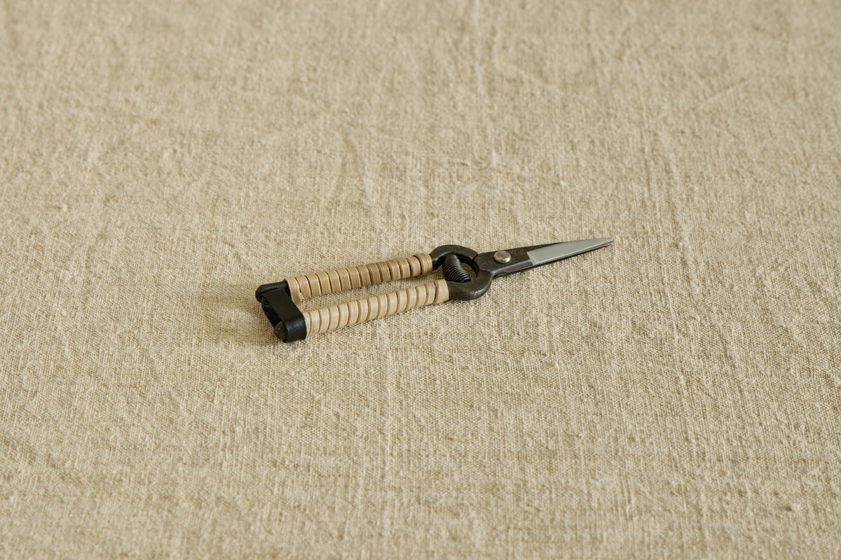 Rattan Snips