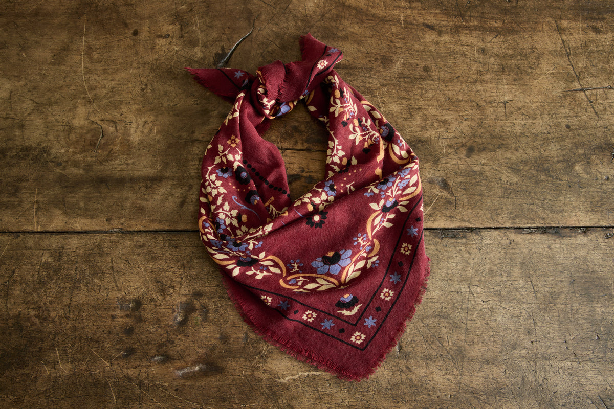 Scarf in Secret Garden Bordeaux