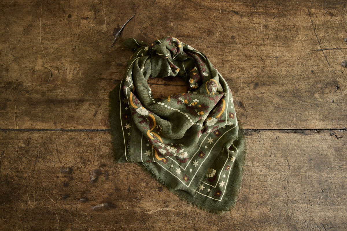 Scarf in Secret Garden Golded Green