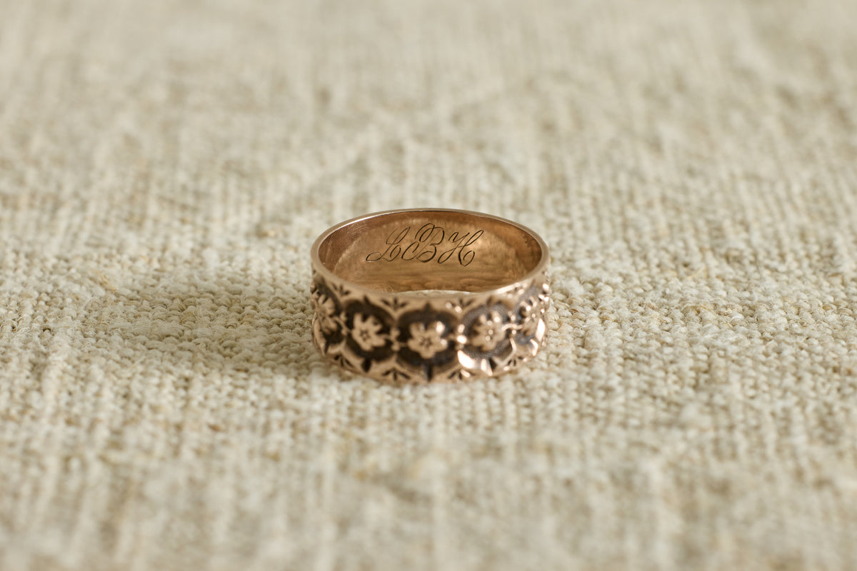 Victorian Etched Band