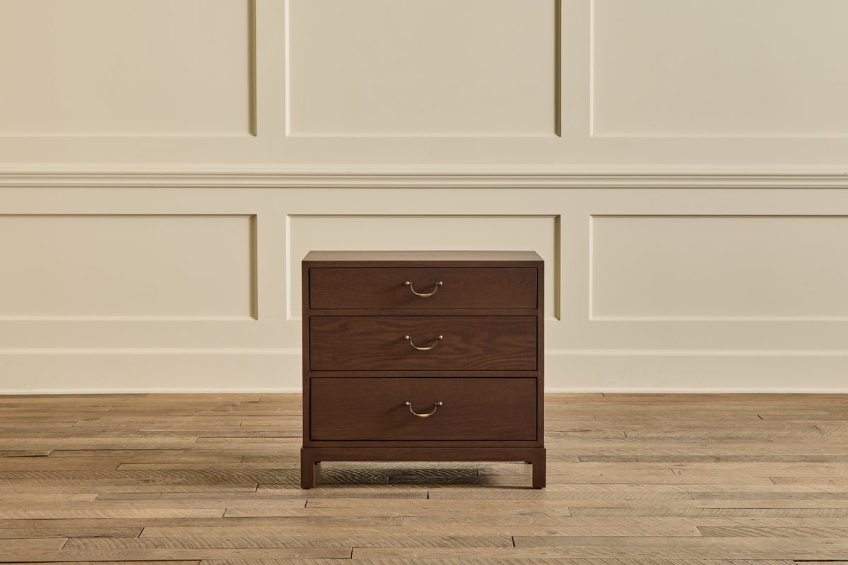Heirloom Nightstand, 28"