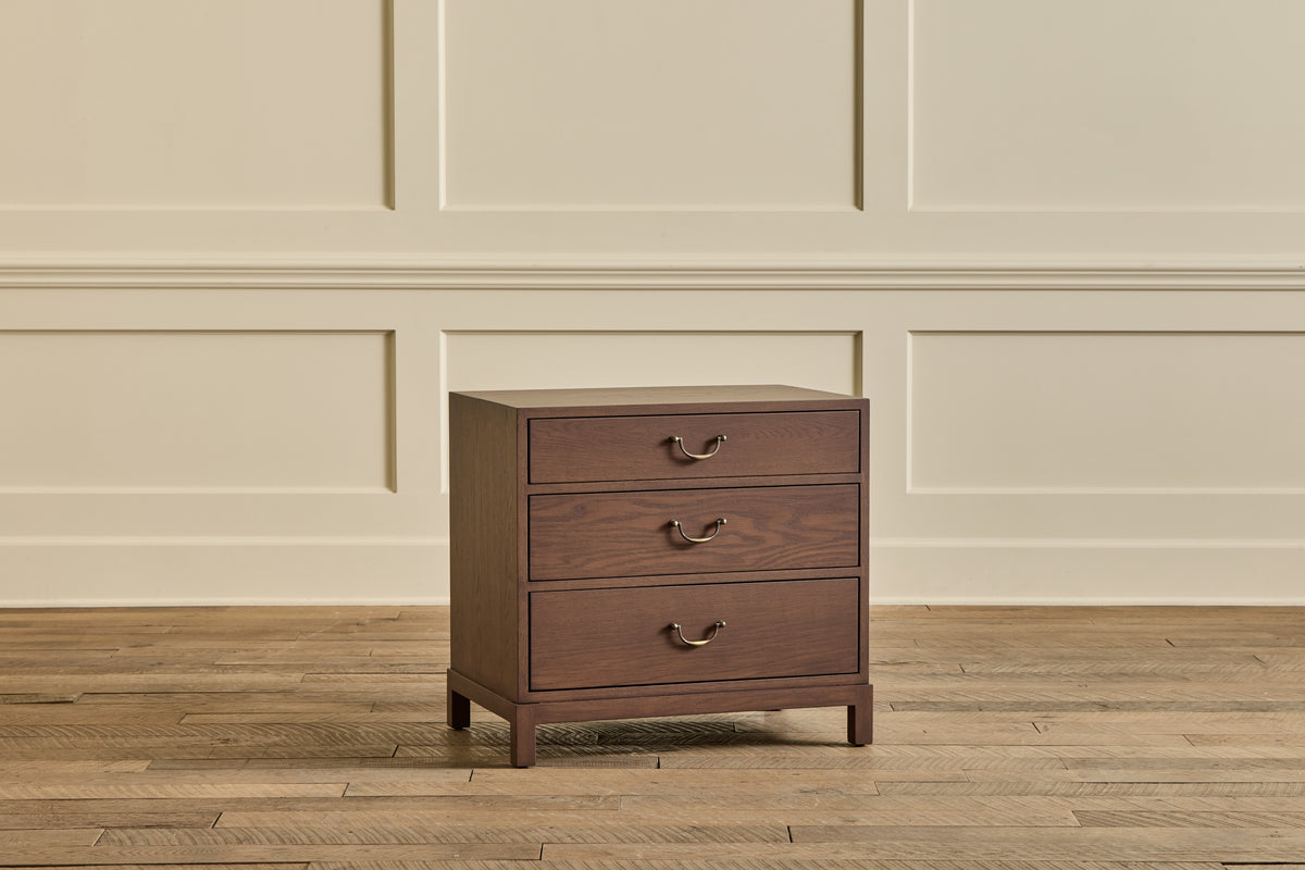 Heirloom Nightstand, 28"