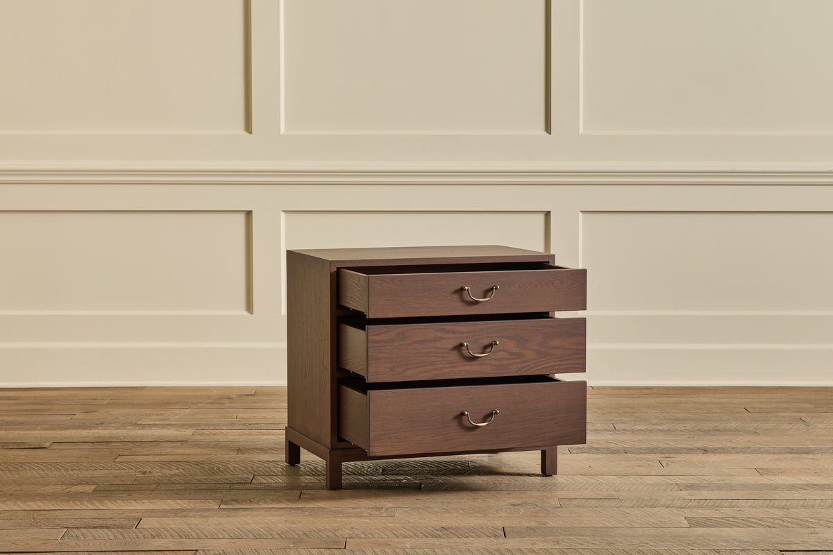 Heirloom Nightstand, 28"