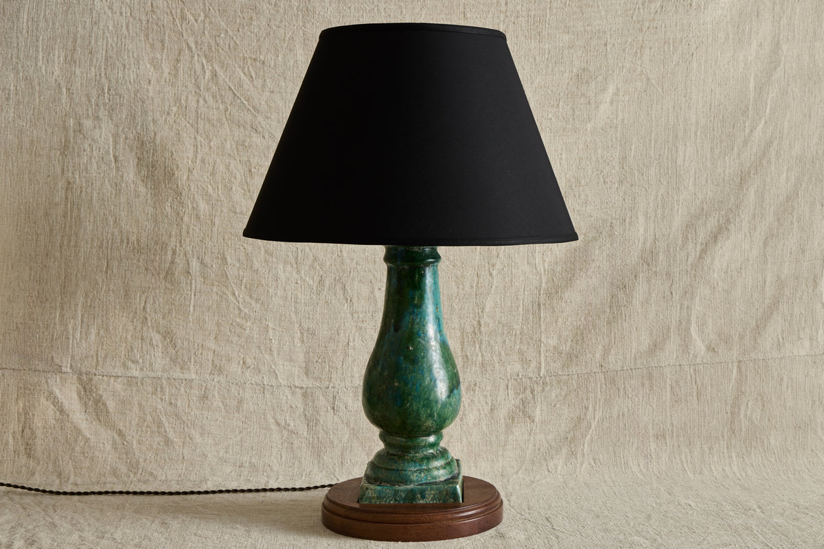 VTG CHINESE GREEN STONE TABLE LAMP