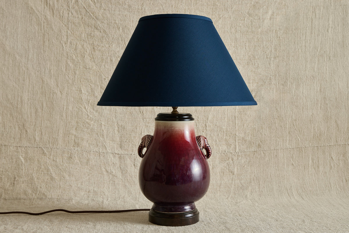 VTG ELEPHANT VASE LAMP