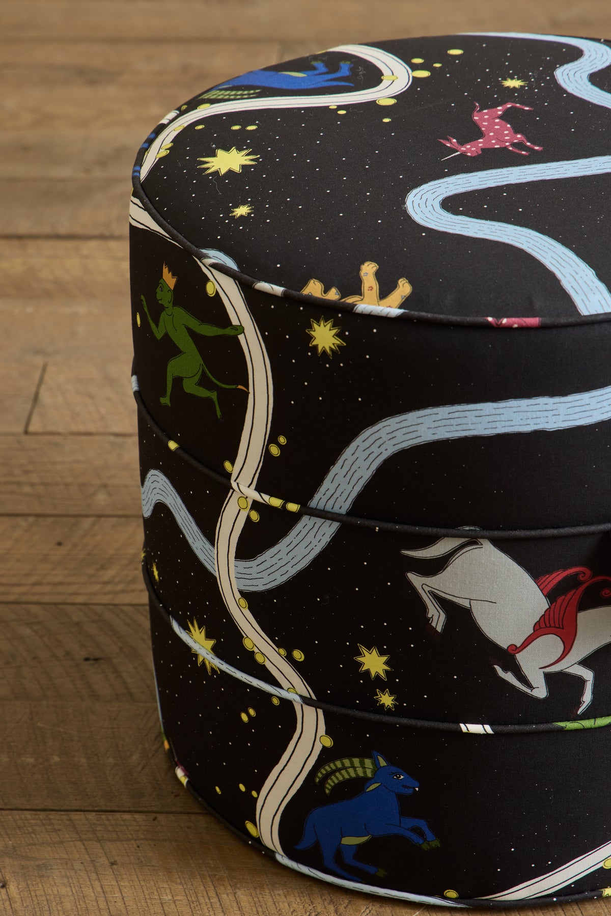 Round Hassock, 17"