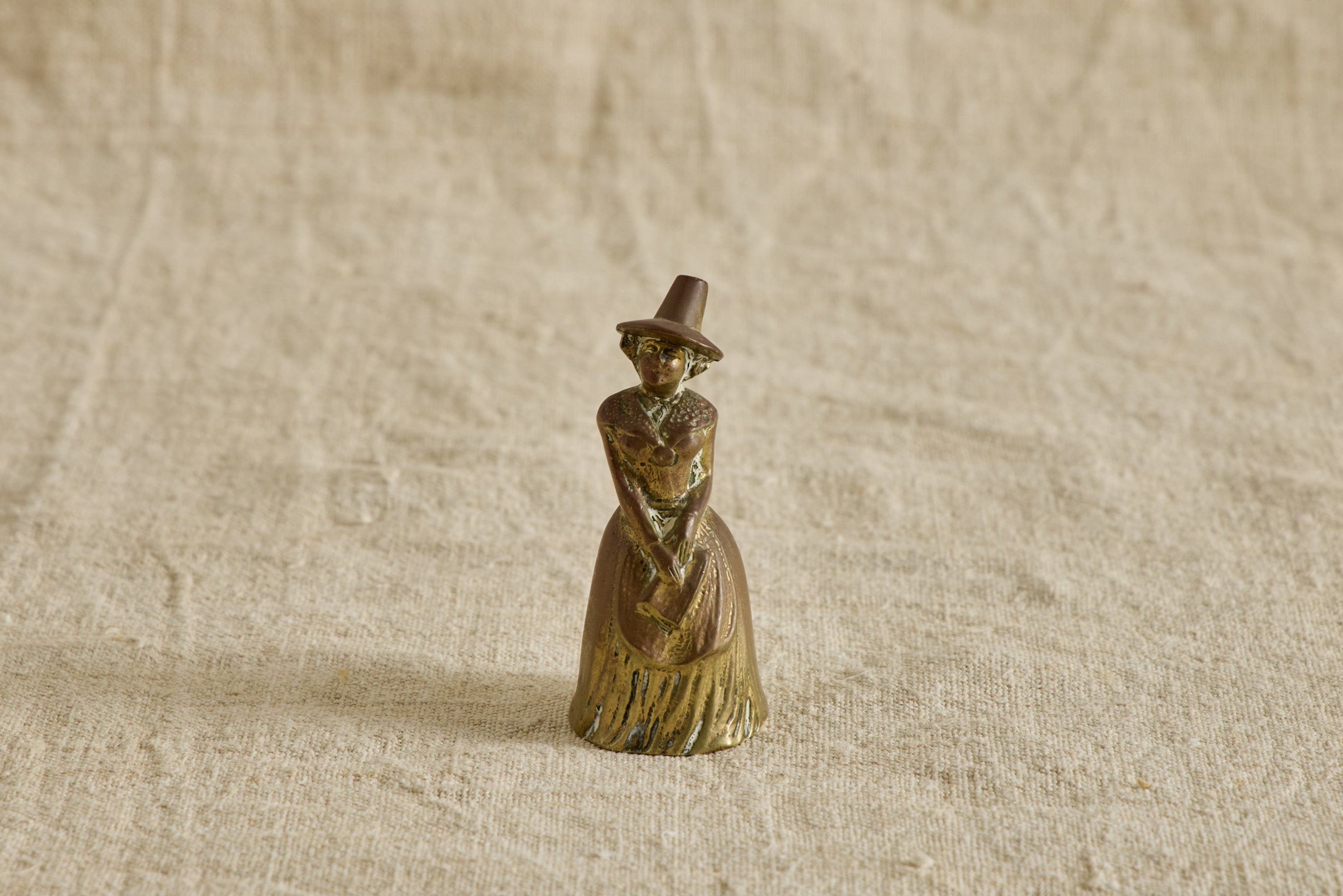 Metal Cast Figure Bell No. 4