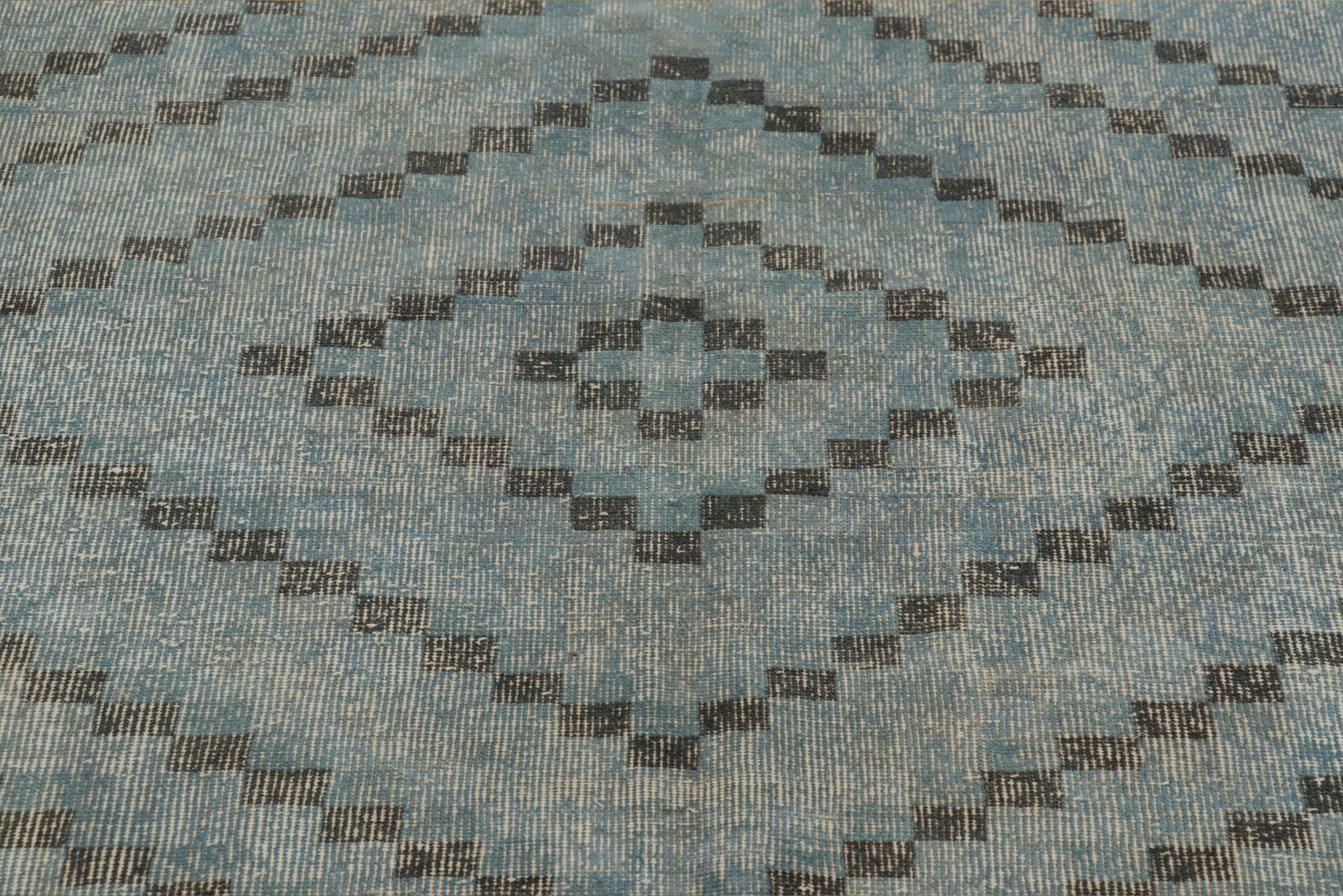Turkish Blue Diamond Pattern Rug 4’7 X 8’1