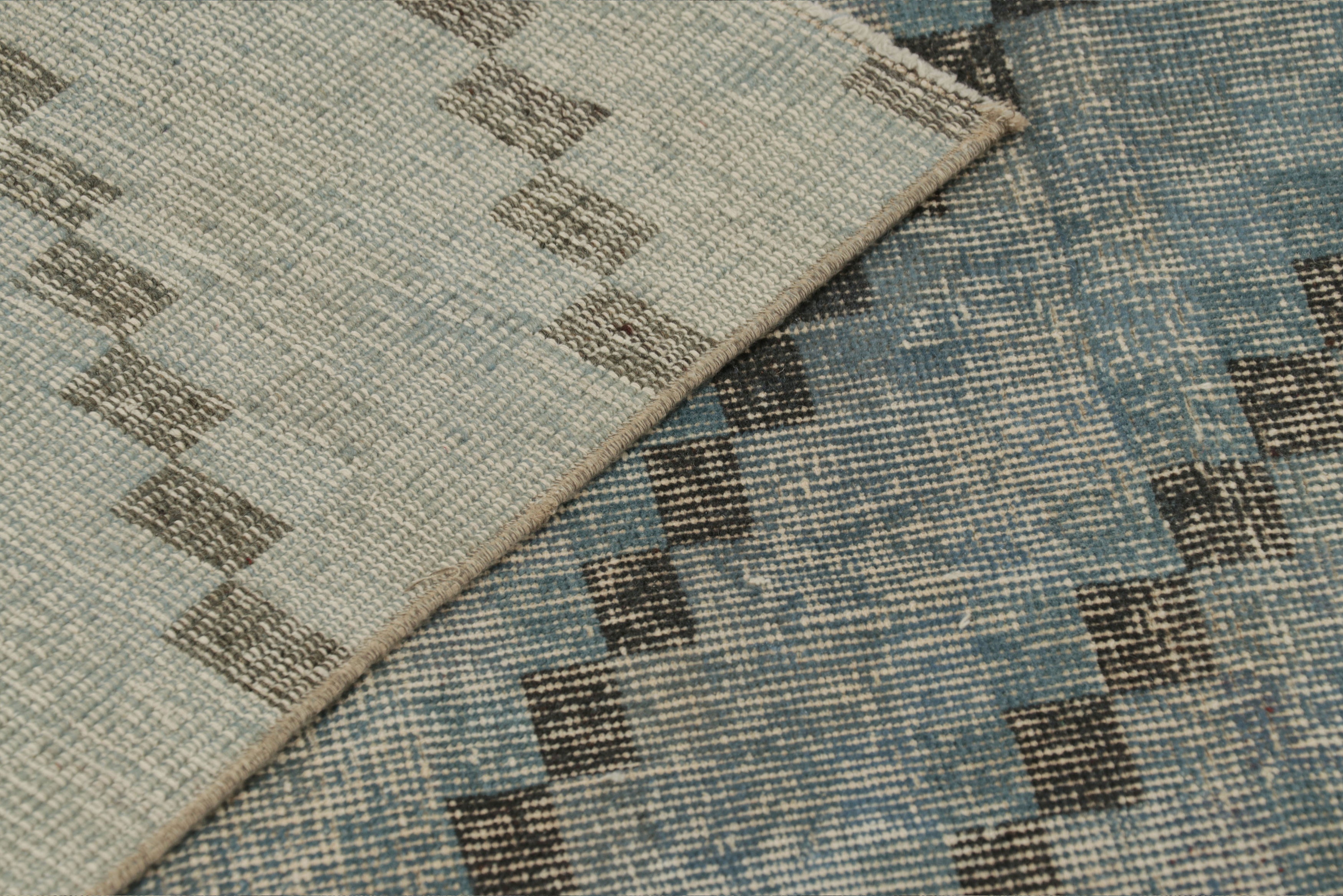 Turkish Blue Diamond Pattern Rug 4’7 X 8’1