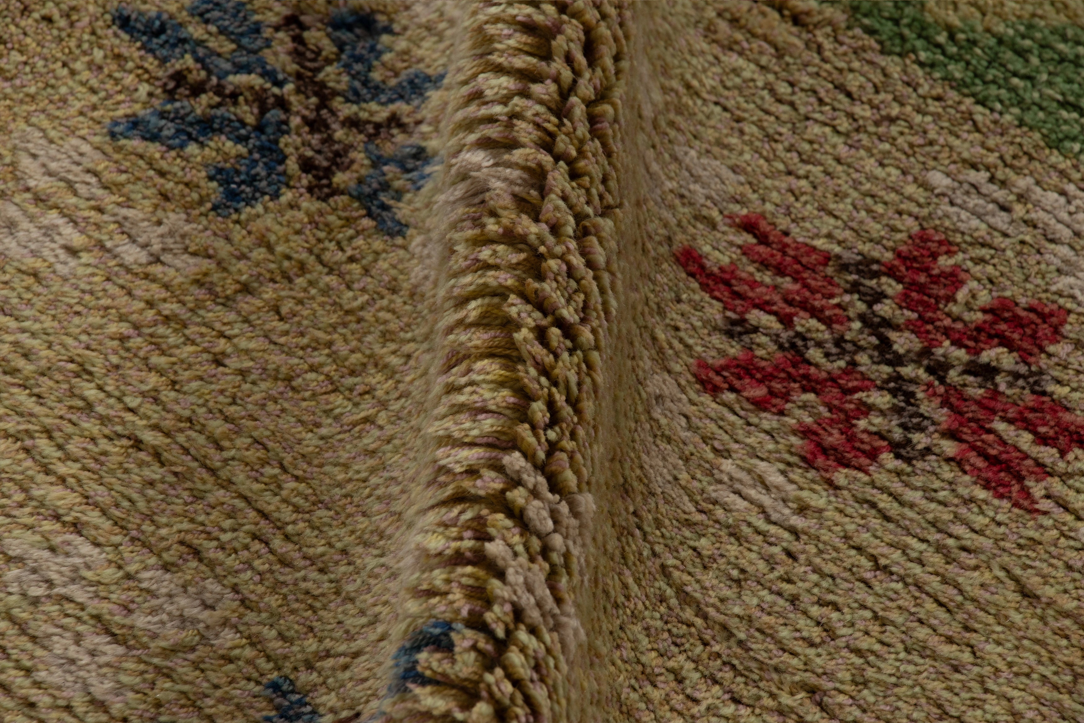 Tile Swedish Rya Floral Rug 4’9 X 6’6