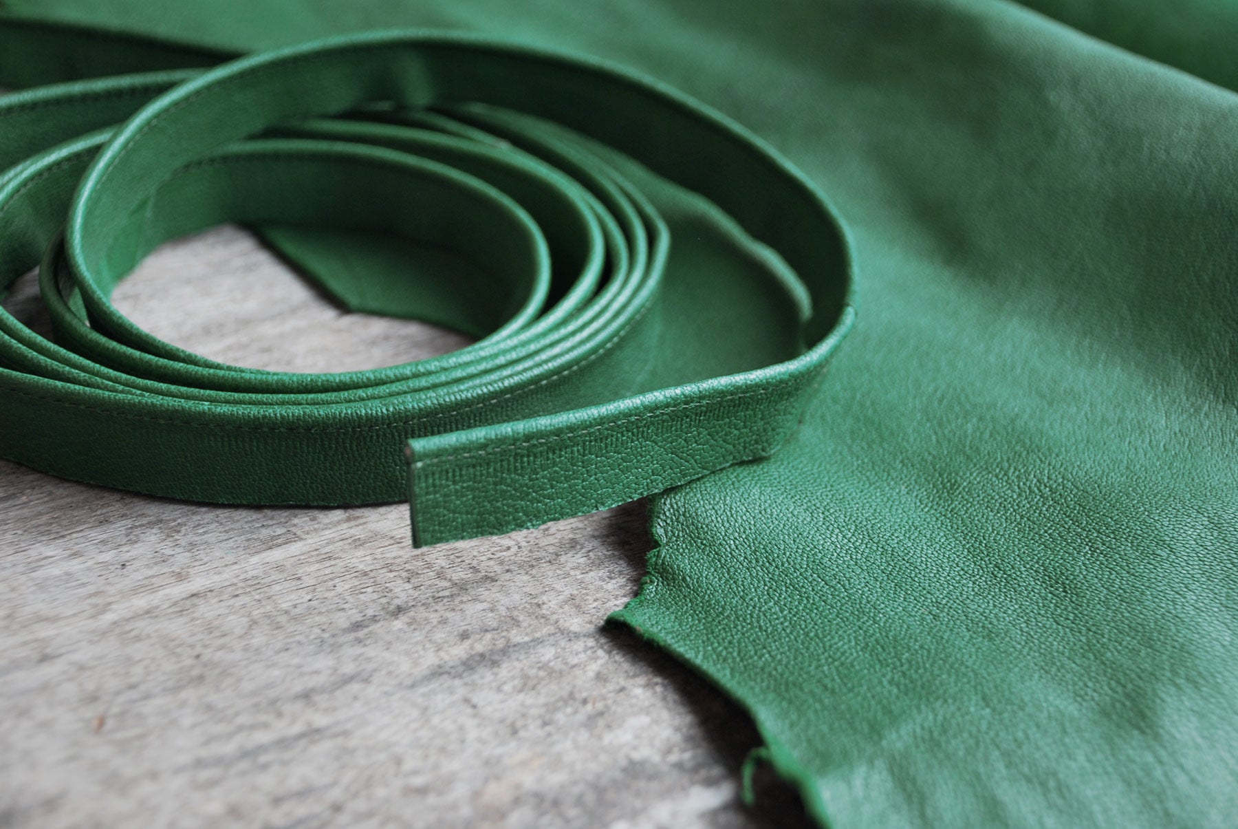 Fine Leather Piping, Malachite
