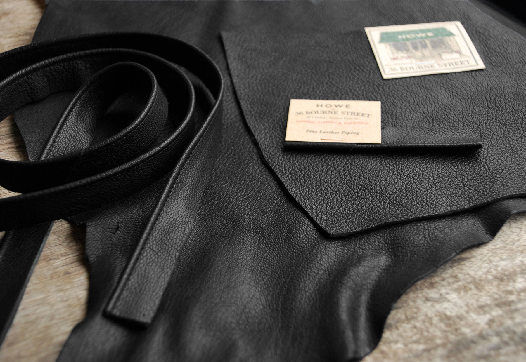Fine Leather Piping, Nero