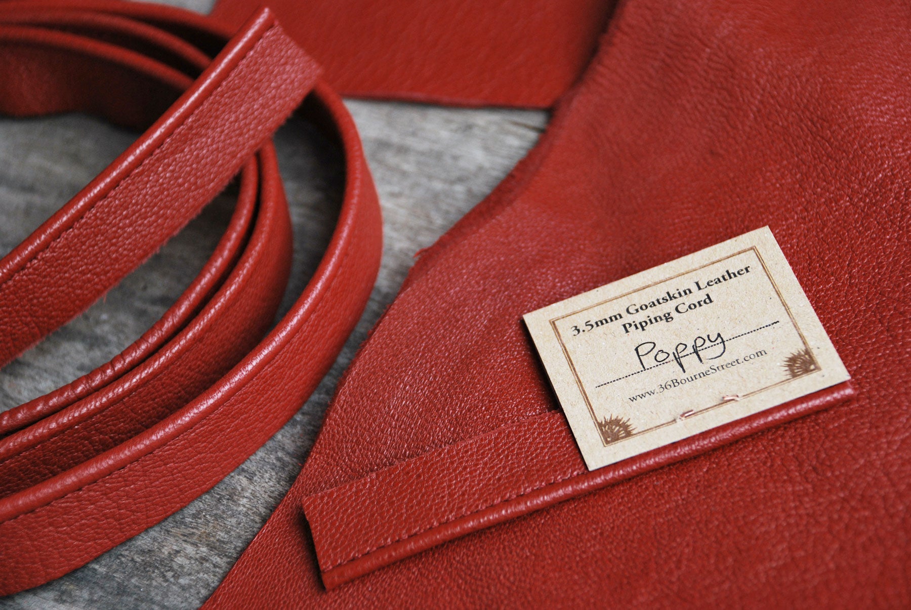 Fine Leather Piping, Poppy