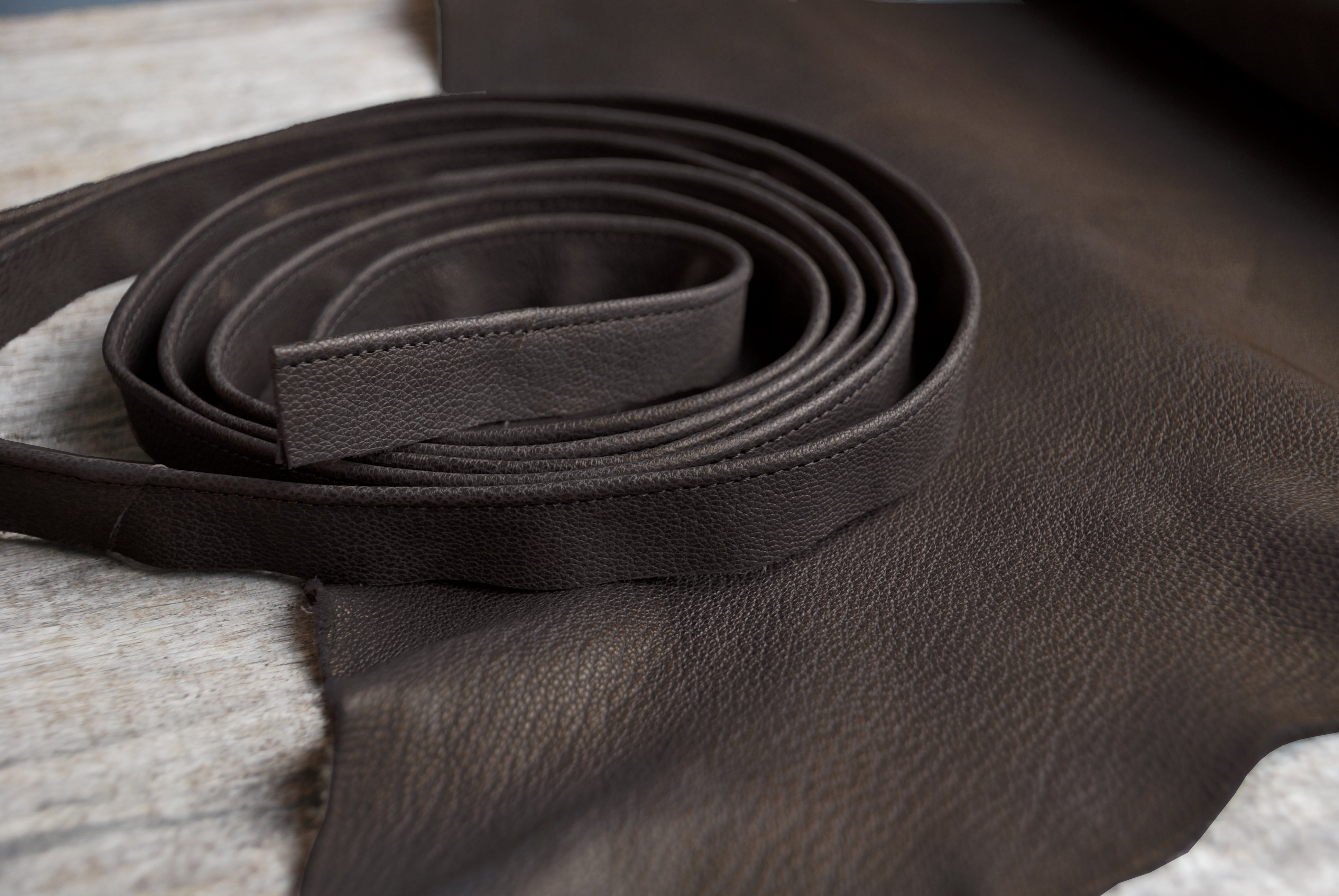 Fine Leather Piping, Slate