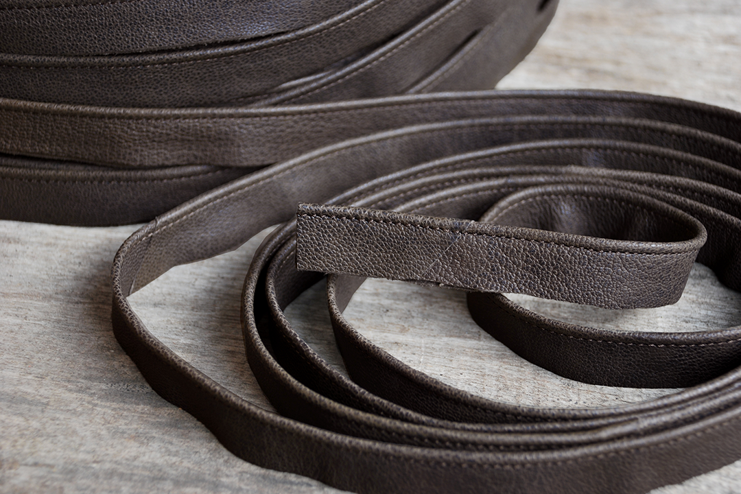 Fine Leather Piping, Slate