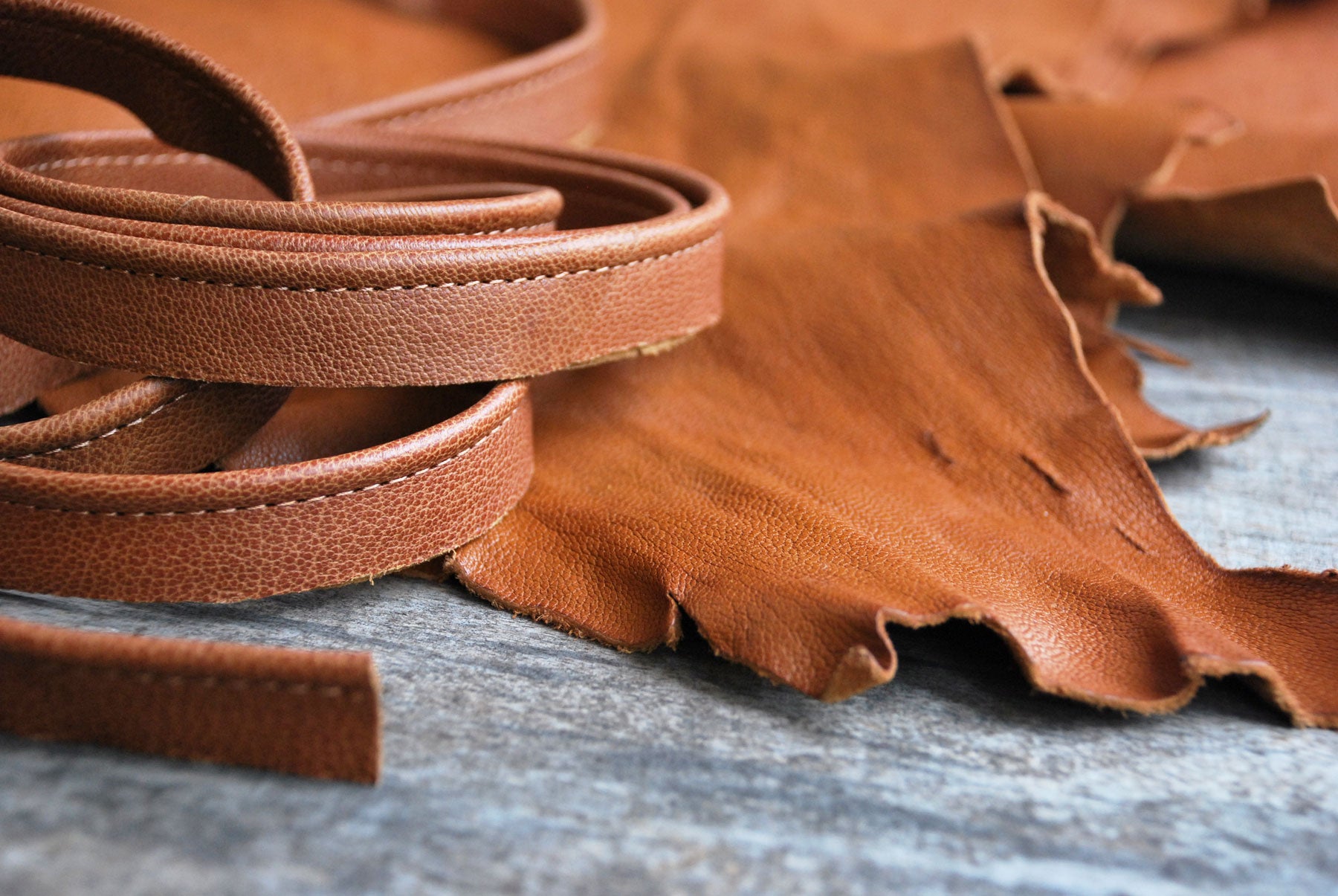 Fine Leather Piping, Tan