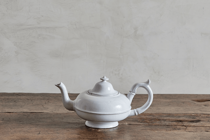 Sobre Teapot – Nickey Kehoe Sobre Teapot – Nickey Kehoe
