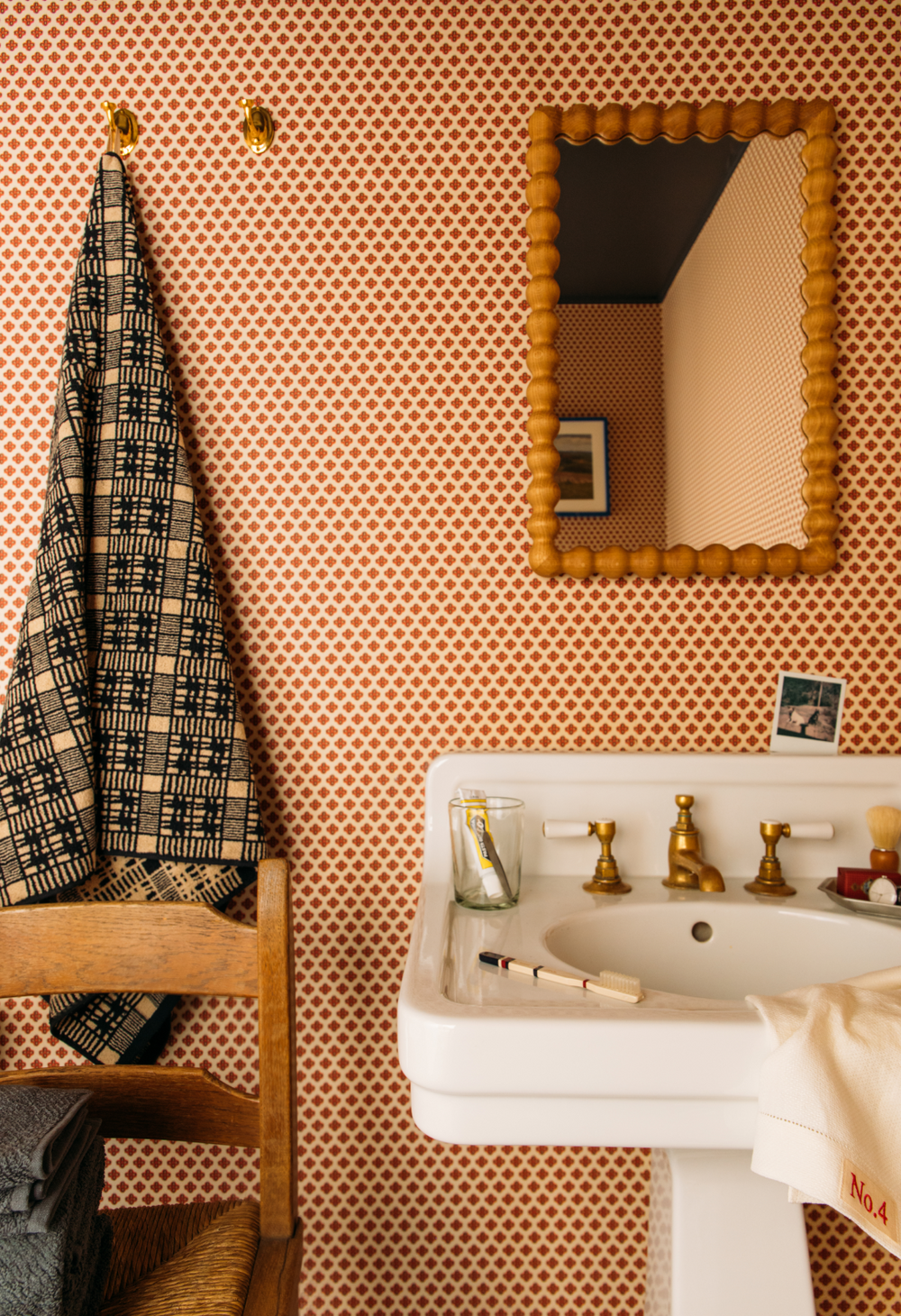 Small Bobbin Mirror in Natural Oak – Nickey Kehoe