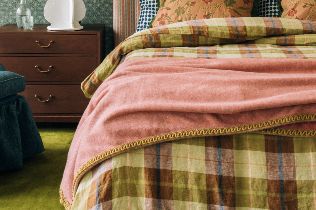Italian Bamboo Throw in Guava