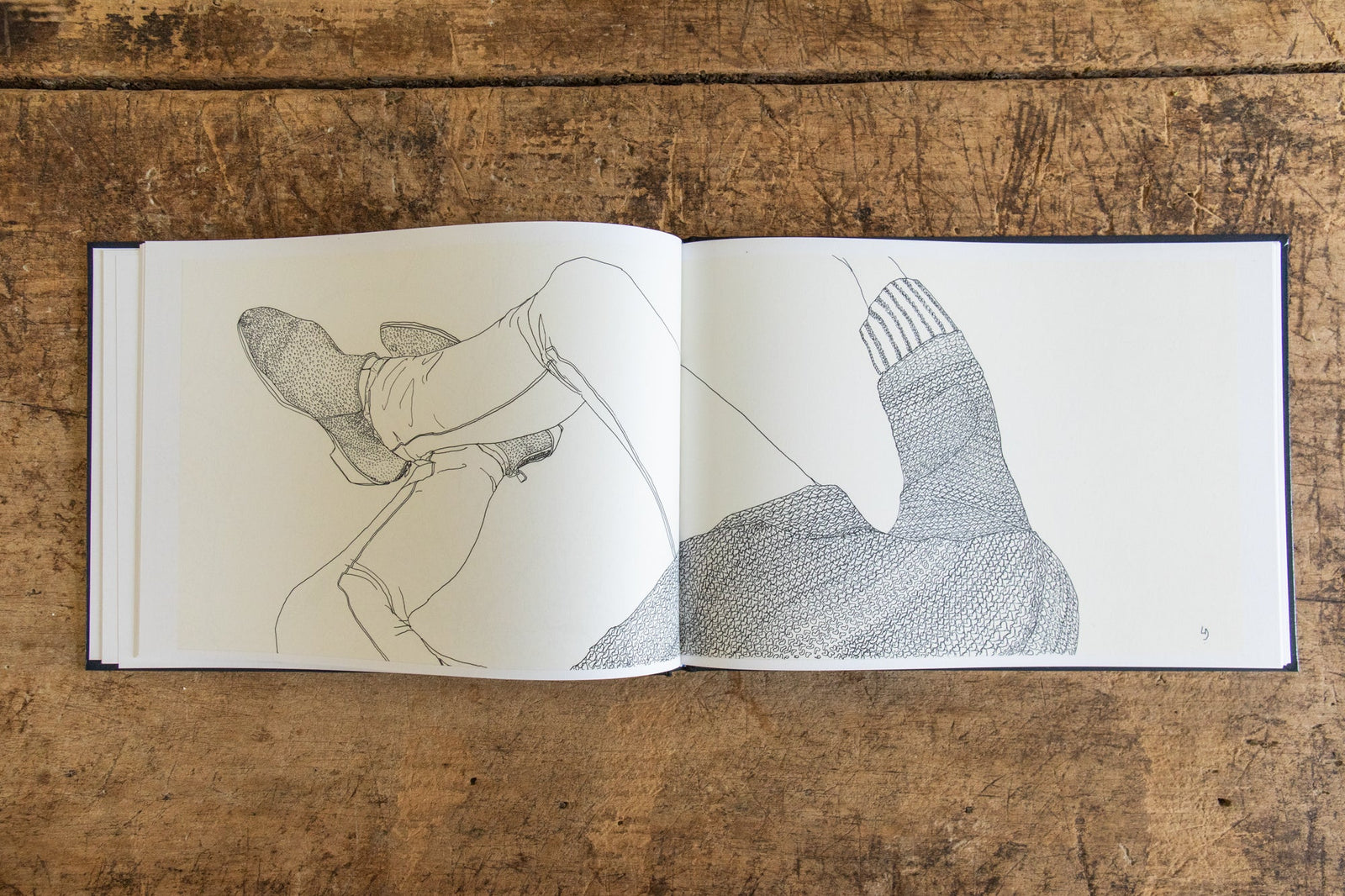 DRAWINGS LOU DOILLON アートブック Drawings by Lou Doillon – Nickey Kehoe