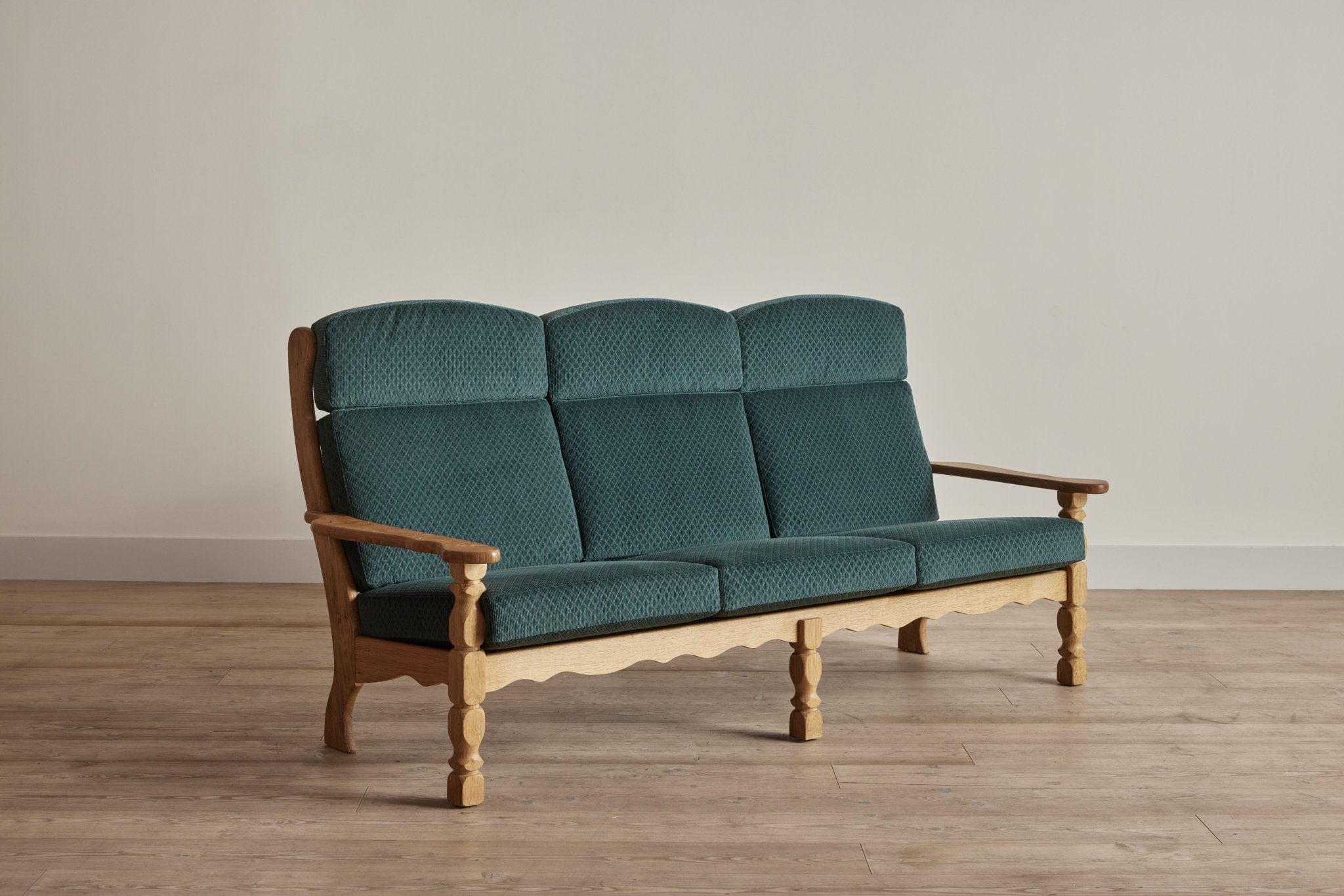 Henning Kjaernulf Sofa (LA) - Nickey Kehoe