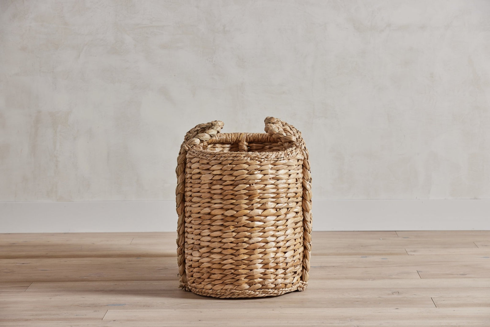 Large Oval Log Rush Basket – Nickey Kehoe