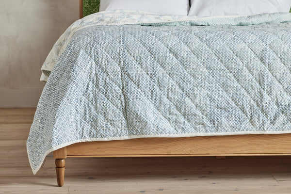 Les Indiennes, Gigi Angeline Quilt, Indigo - Nickey Kehoe