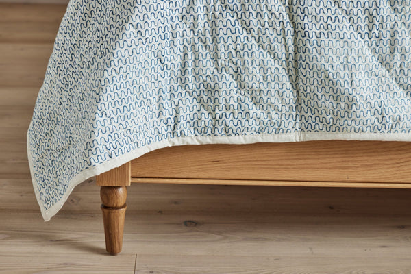 Les Indiennes, Gigi Angeline Quilt, Indigo - Nickey Kehoe