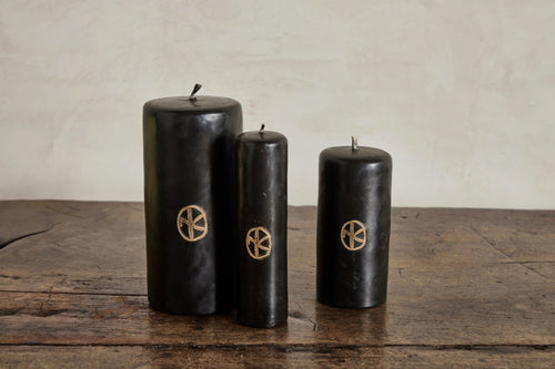 ALTAR CANDLE IN BLACK