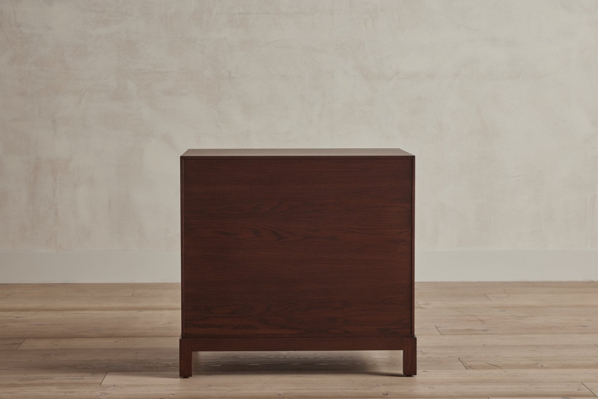 Shown in Saddle, 28 in.