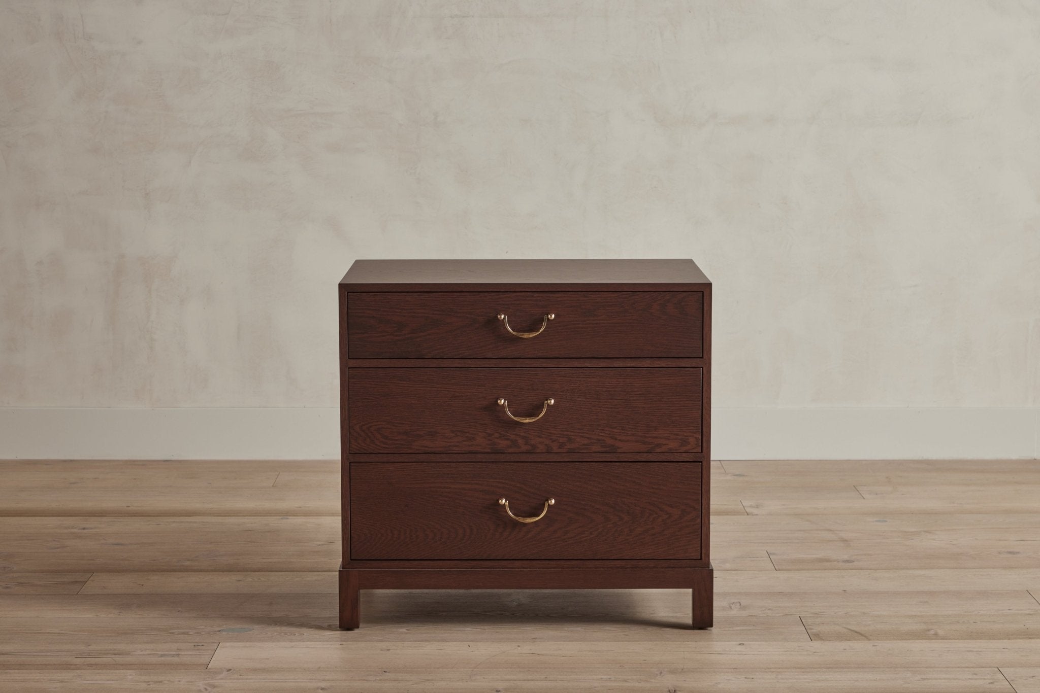 Shown in Saddle, 28 in.