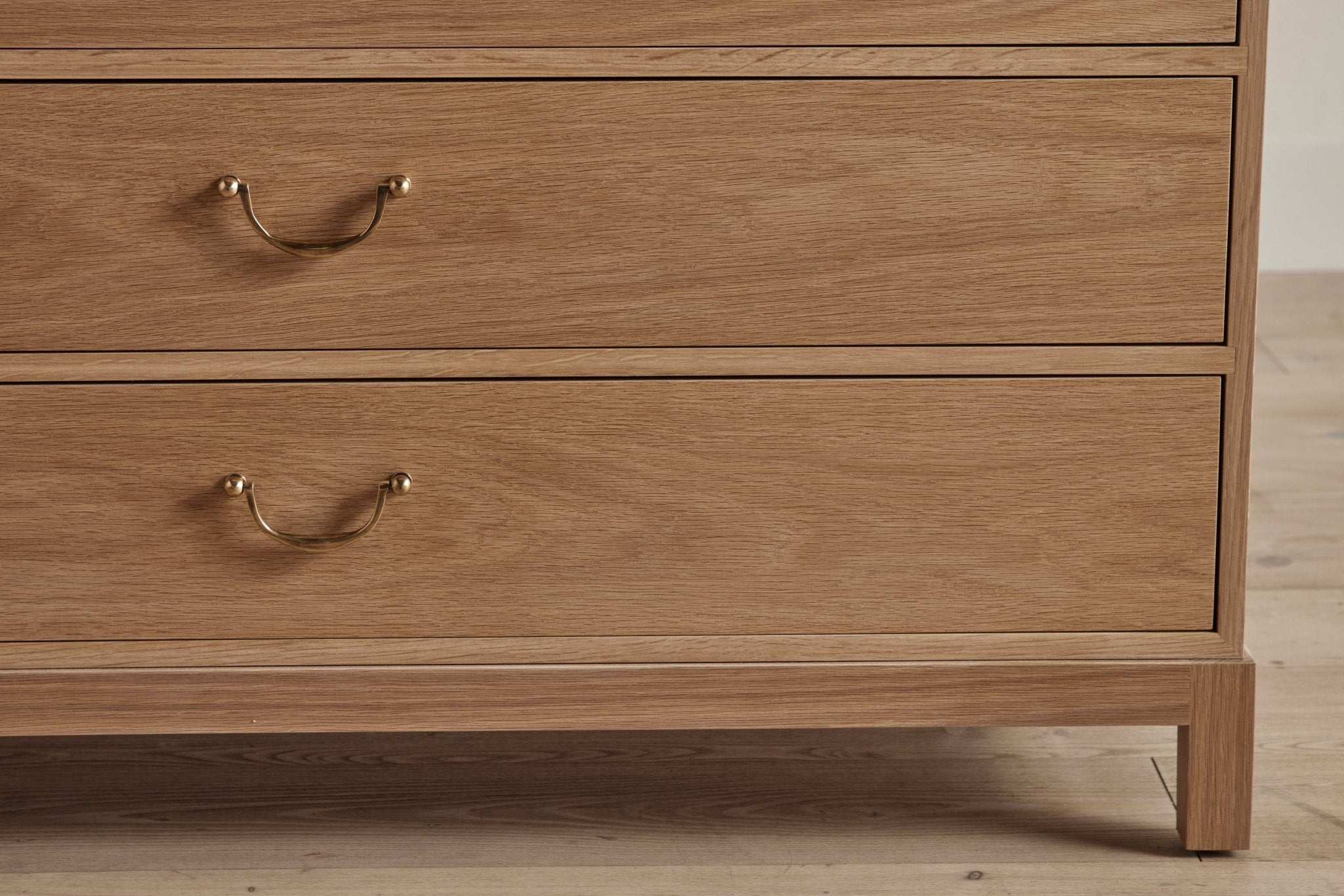 Shown in Natural Oak