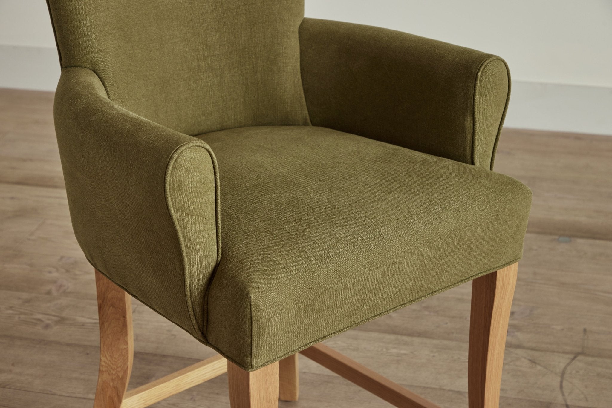 Shown in Customer's Own Material (Libeco Stonewashed Linen in Moss) and Natural Oak