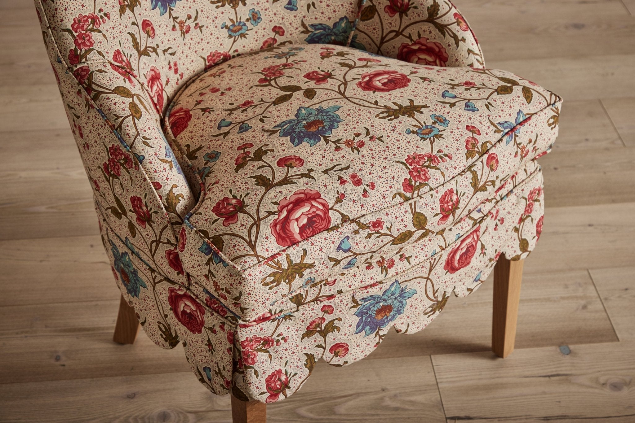 Shown in Customer’s Own Material (Pierre Frey Seine Port) and Natural Oak