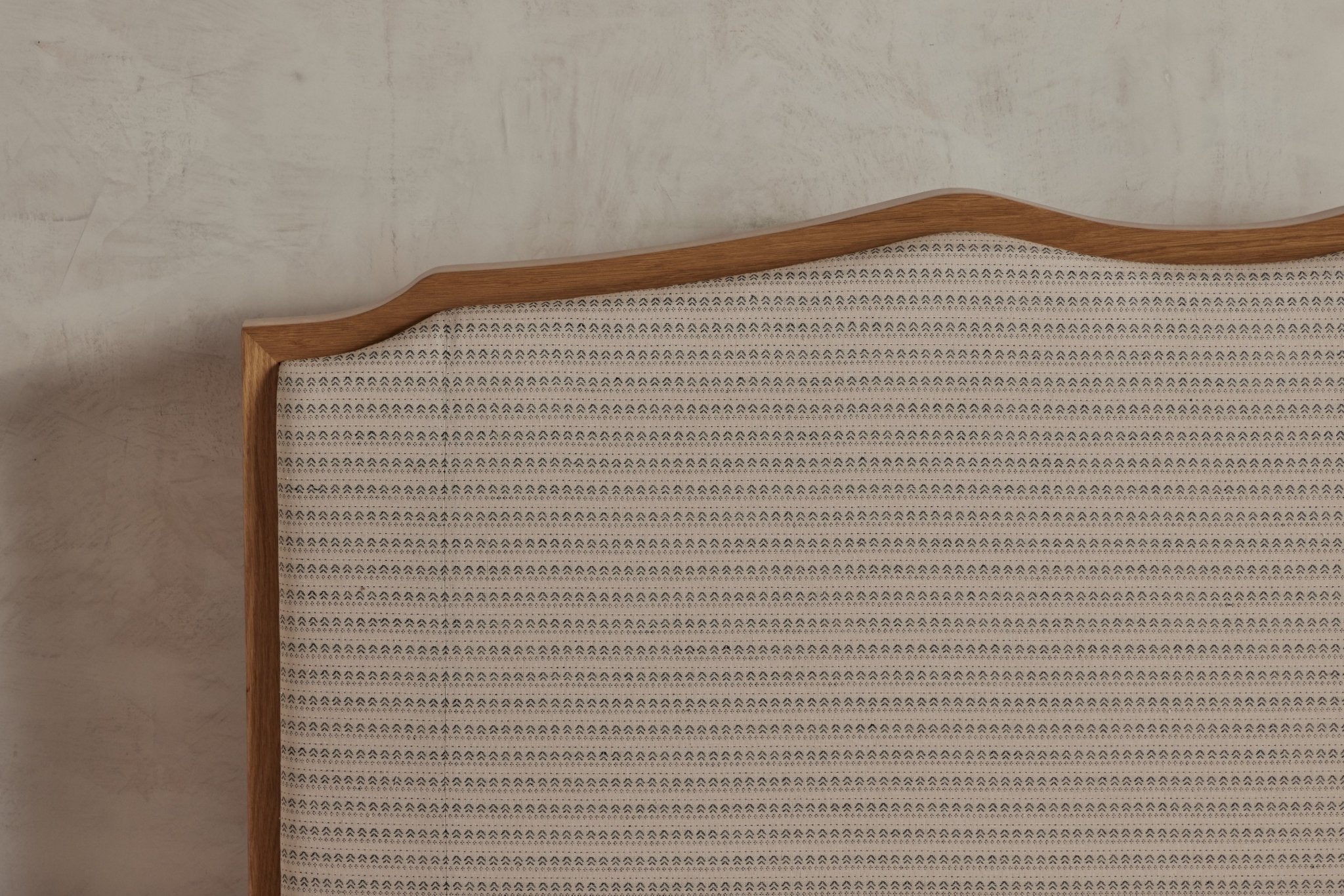 Shown in Natural Oak and Customer's Own Material (Harwood House Ziggy in Cream) in Queen