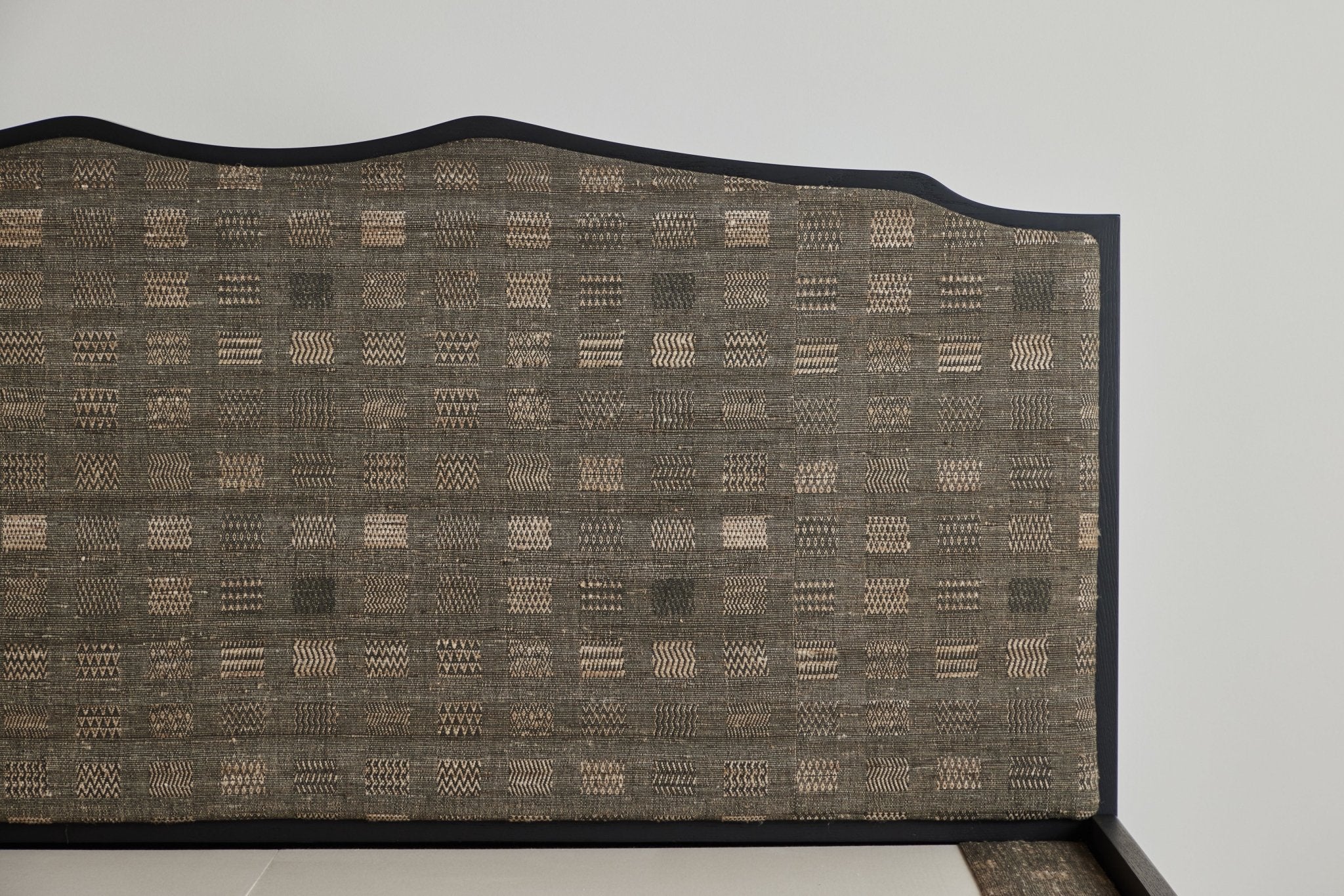 Shown in Ebony and Pat McGann Fabric (Neeru Kumar/ Window Weave/ Zinc) in Eastern King