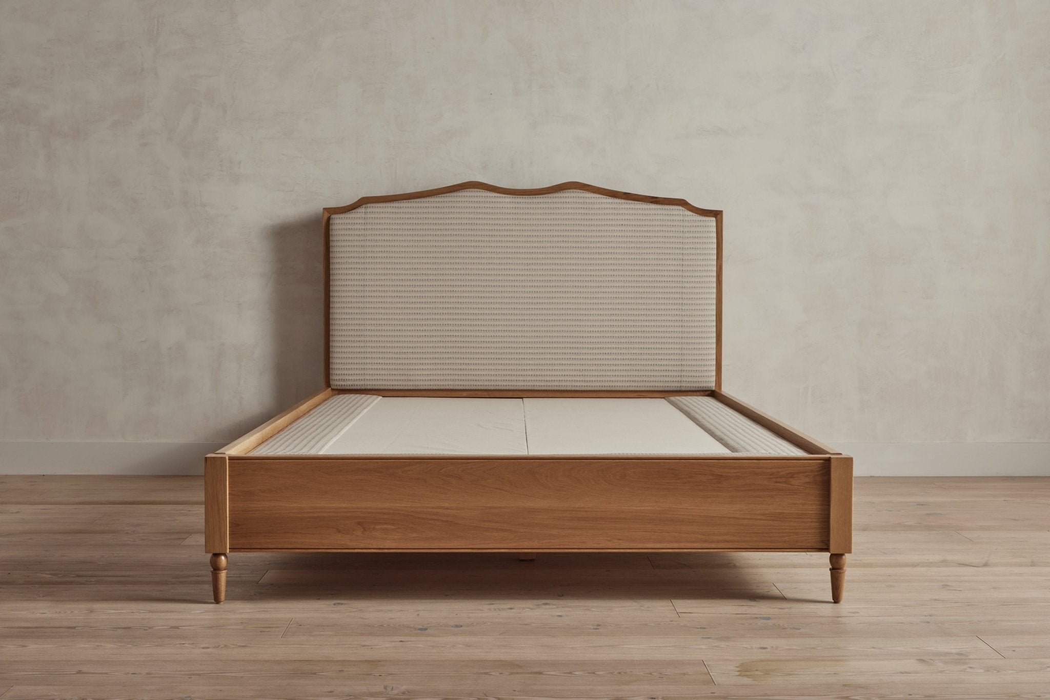 Shown in Natural Oak and Customer's Own Material (Harwood House Ziggy in Cream) in Queen