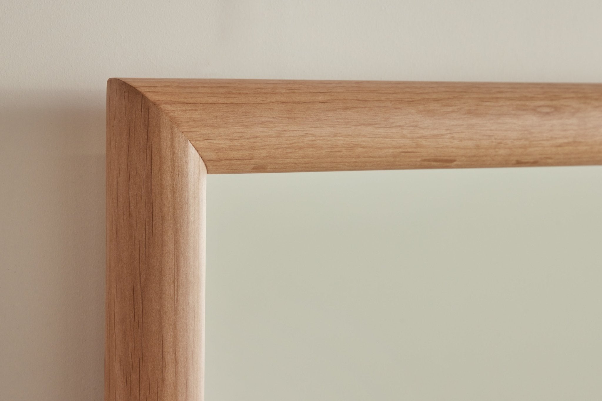 Shown in Natural Alder