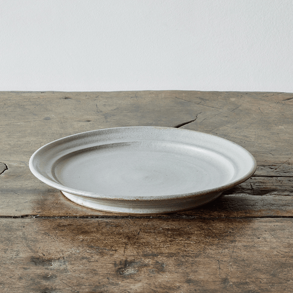 Dinner Plate in Oat – Nickey Kehoe