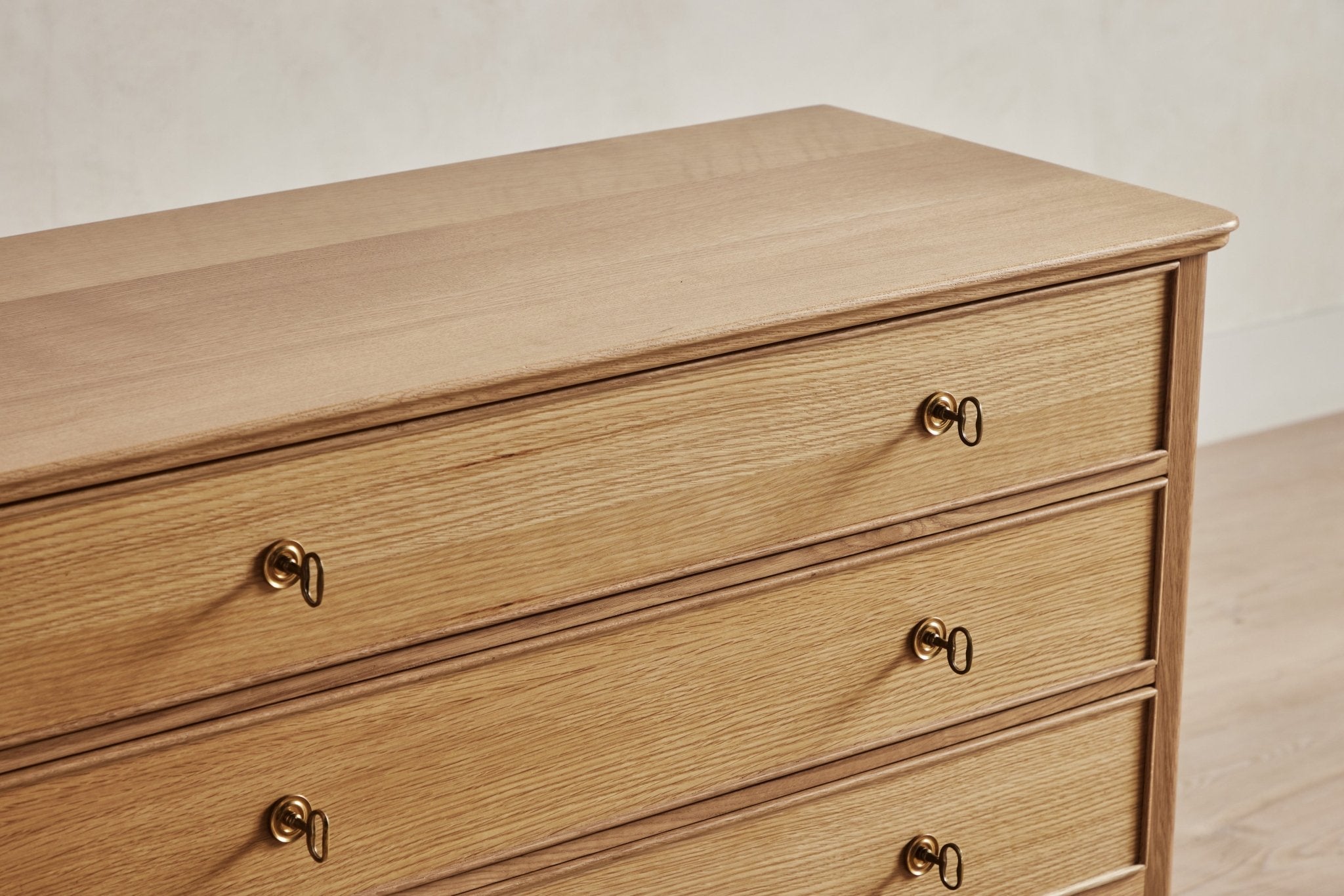Shown in Natural Oak