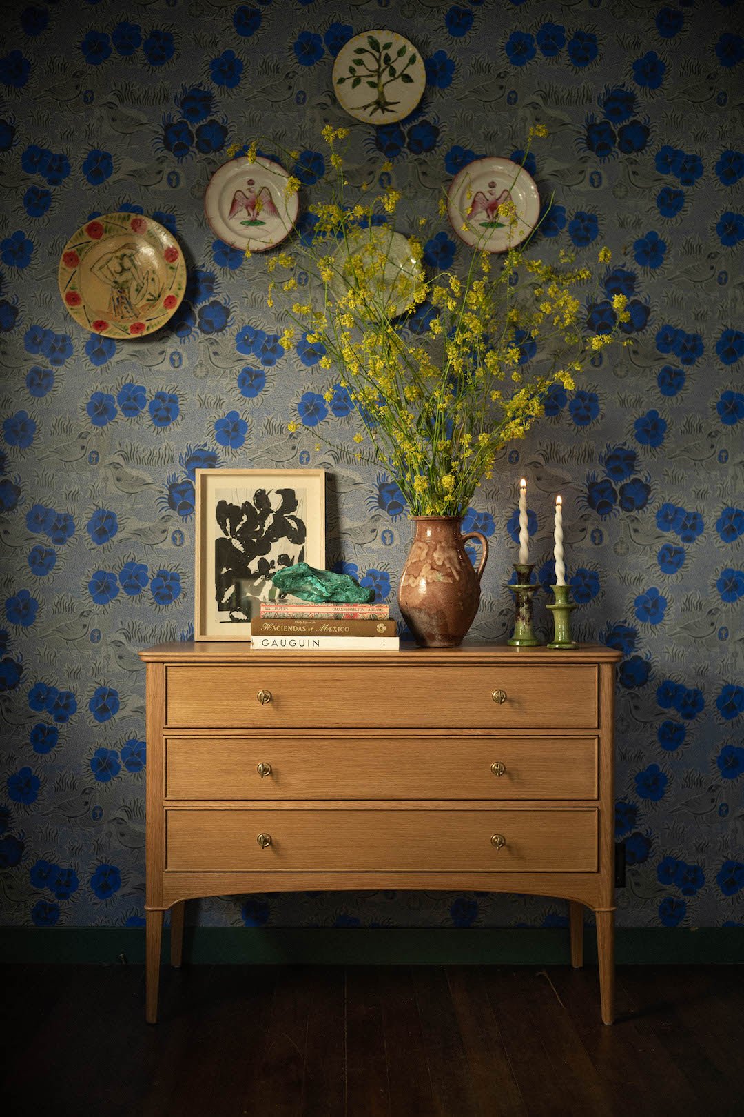 Shown in Natural Oak