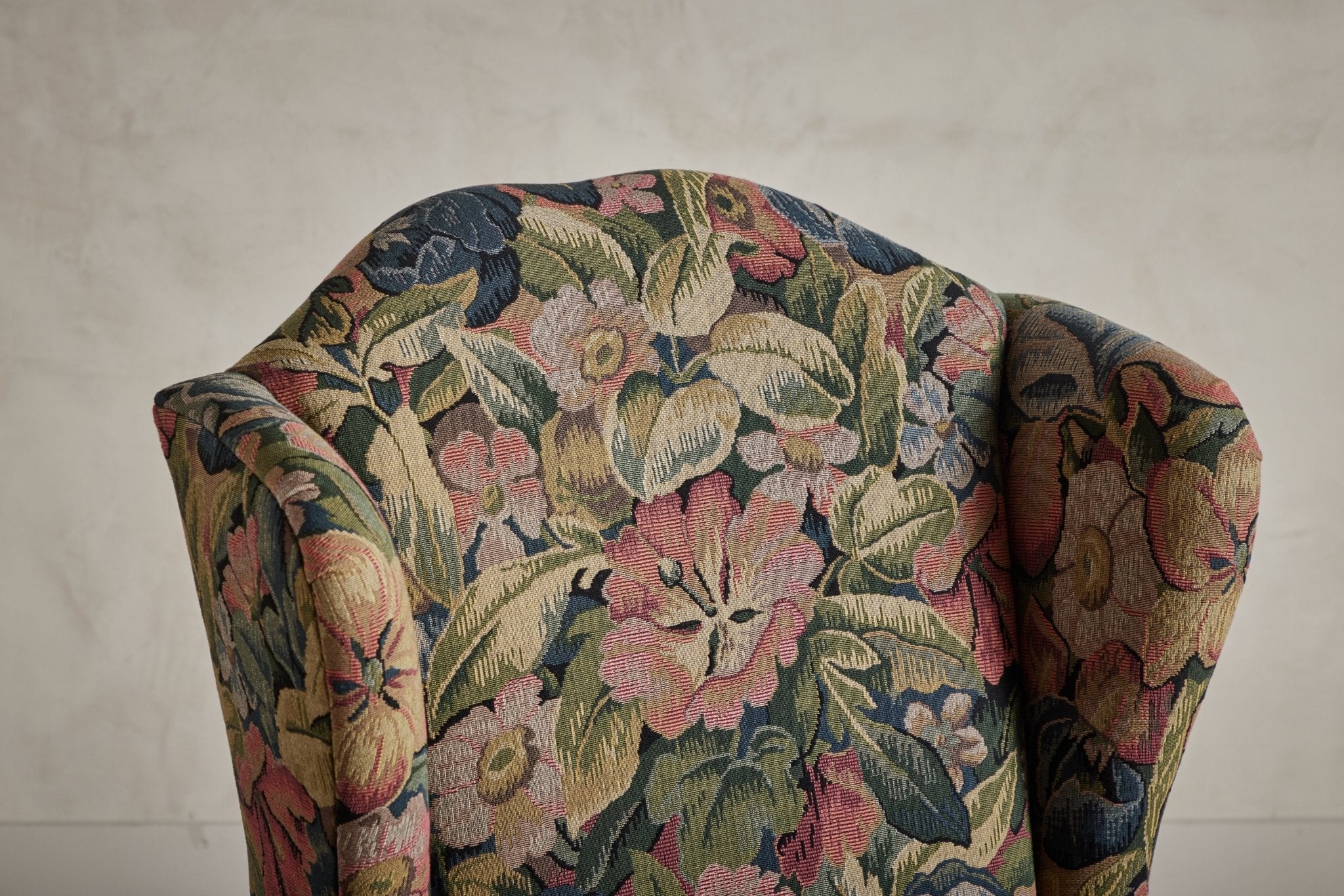 Shown in Customer’s Own Material (Pierre Frey Verdere Flamande in Rouge Vert) and Saddle