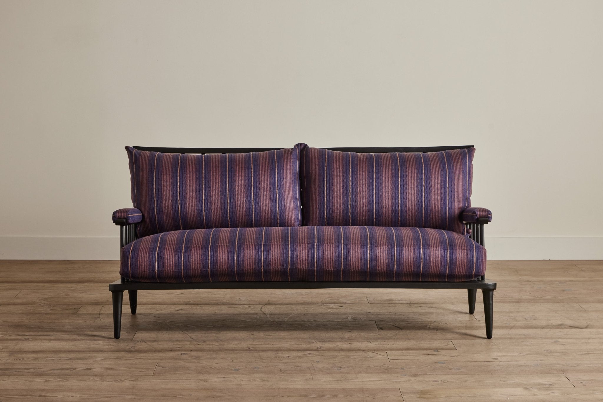 Shown in Customer's Own Material (Zak & Fox, Moray Outdoor Performance Fabric) 