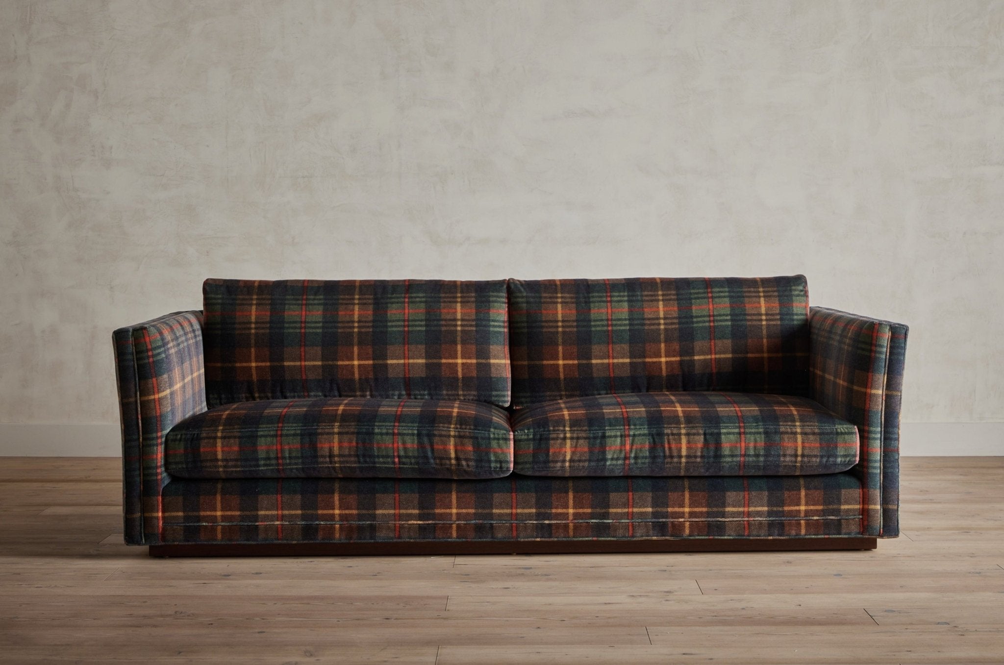 Shown in Customer's Own Material (Pierre Frey Sacha, Naturel) and Saddle, 90in.