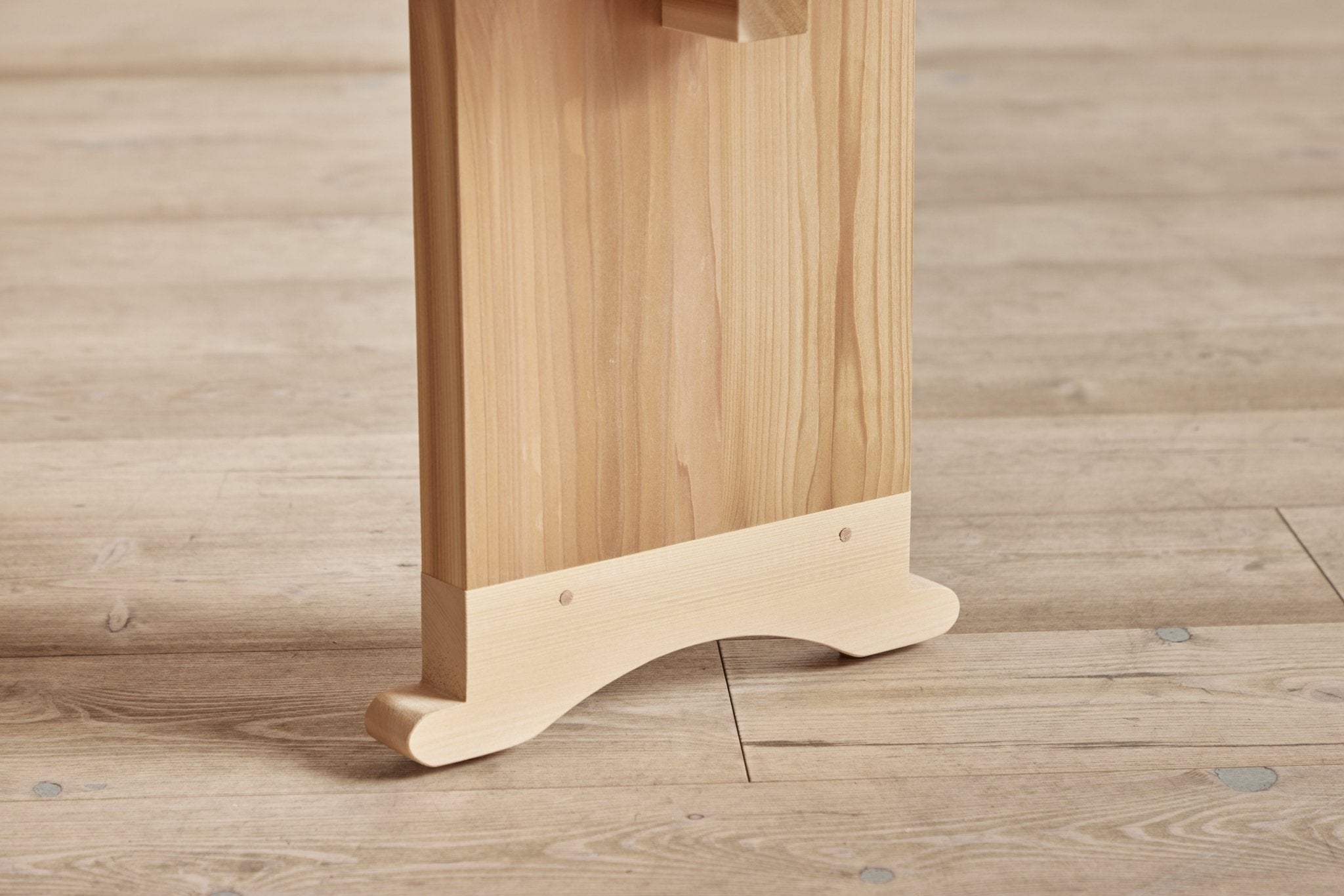 Shown in Natural Cedar, 72 in.