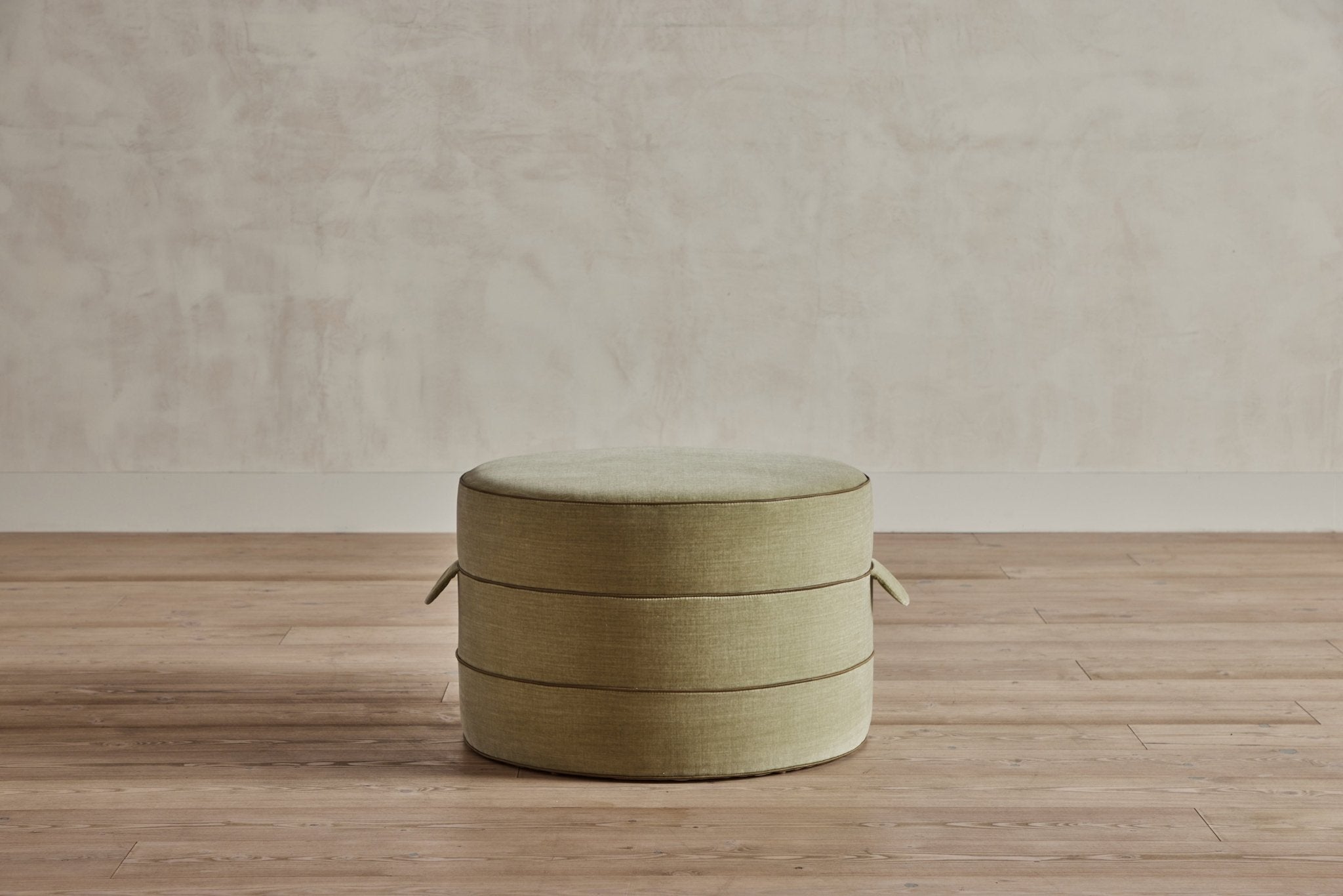 Shown in Medium (24in) with Spencer Velvet in Rosemary with Howe Leather Piping in Split Pea