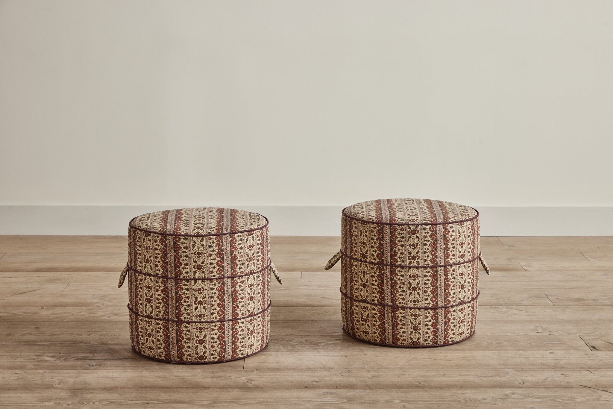 Shown in Small (17 in) in Customer's Own Material (Jasper Jammu in Rust with Merlot Libeco Stonewashed Linen contrast welt)