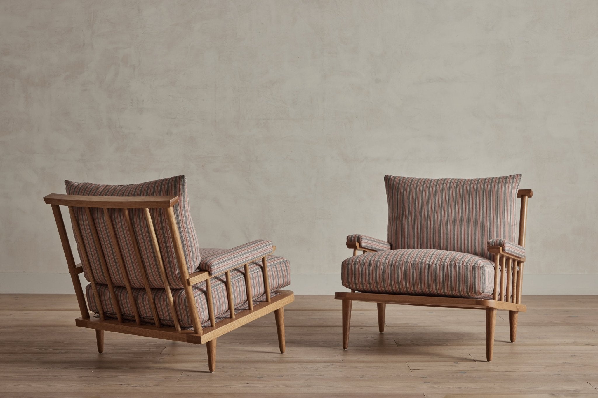 Shown in Customer's Own Material (Rose Cumming Classic Cloth in Basque Rose) and Natural Oak