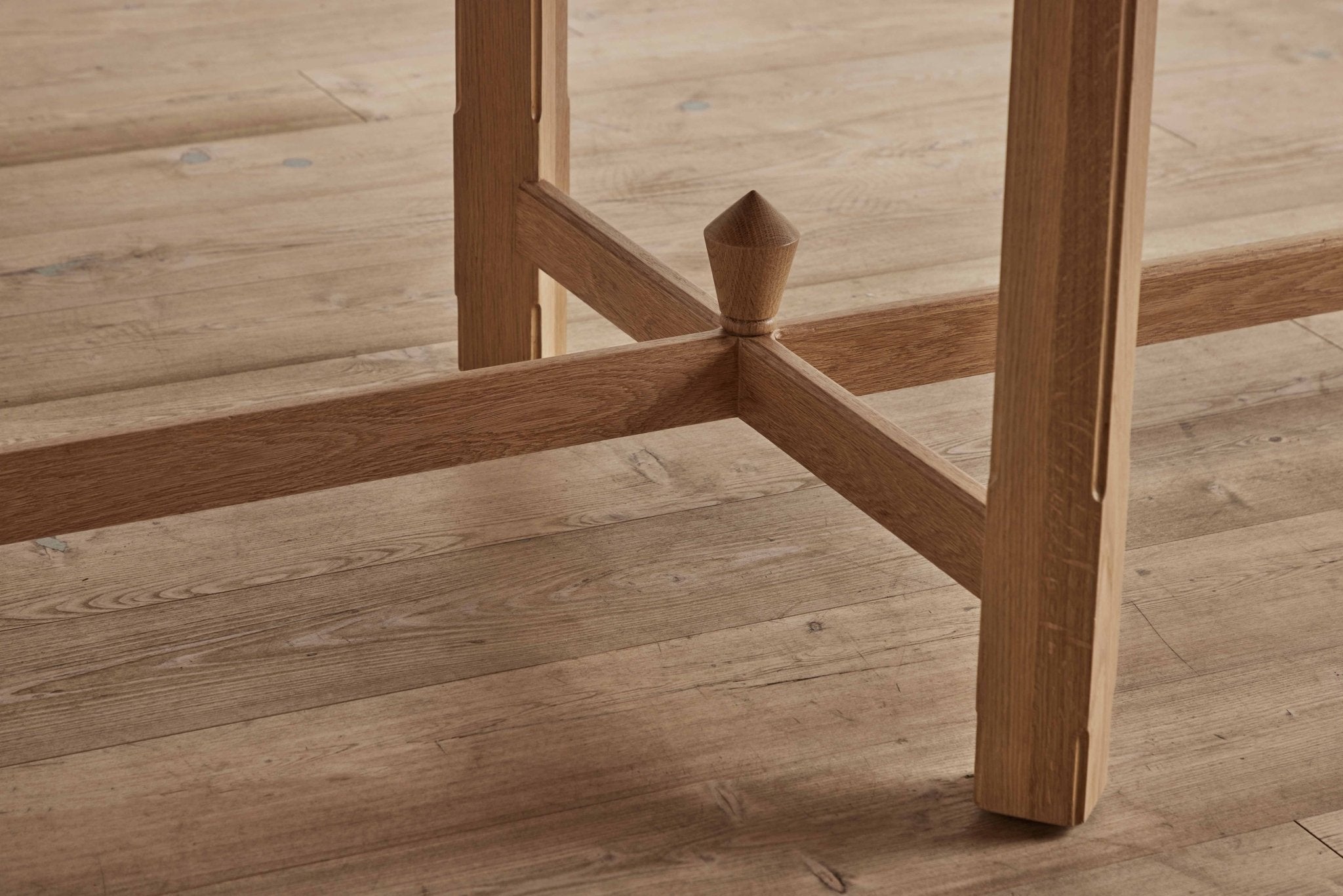 Shown in Natural Oak
